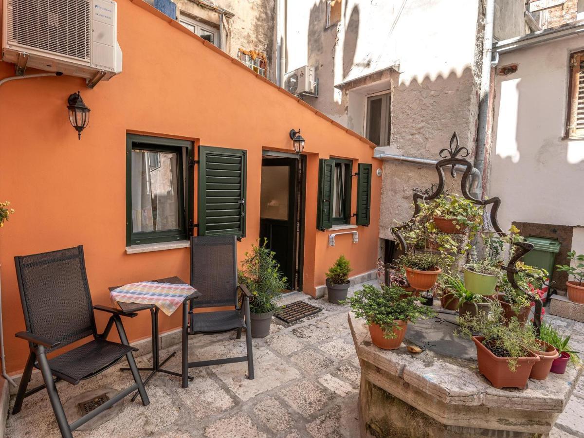 Studio App Dea In The Center Rovinj Exterior foto